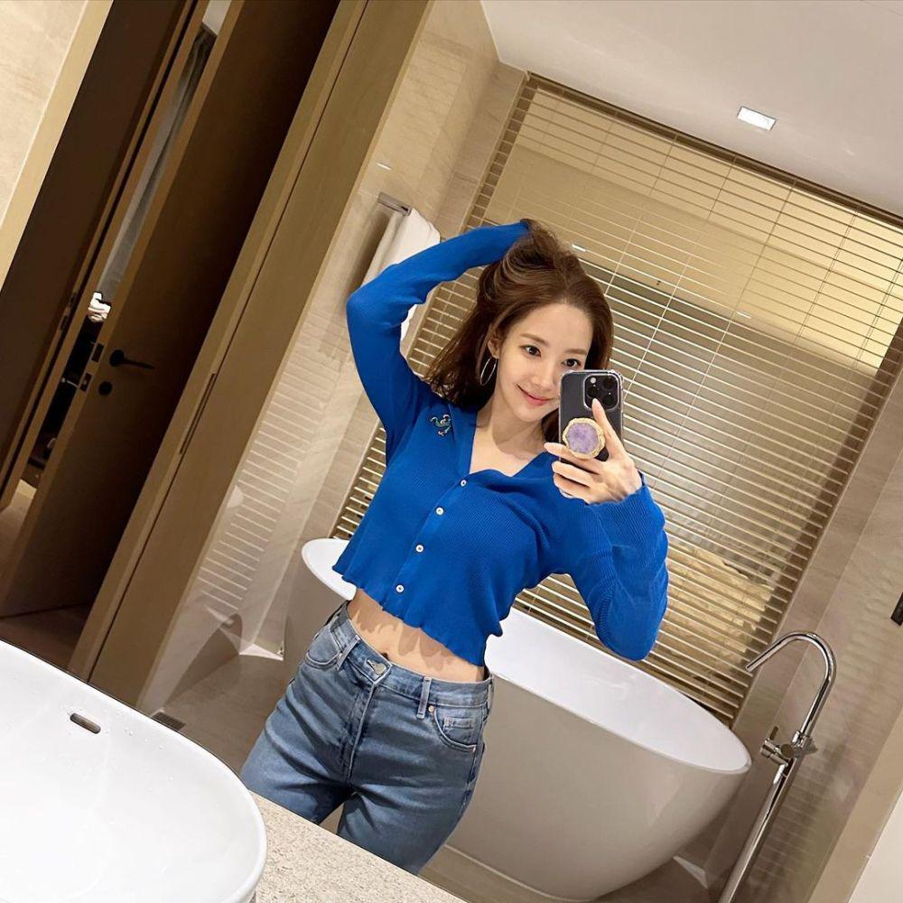 Park Min Young (Instagram.com/rachel_mypark)
