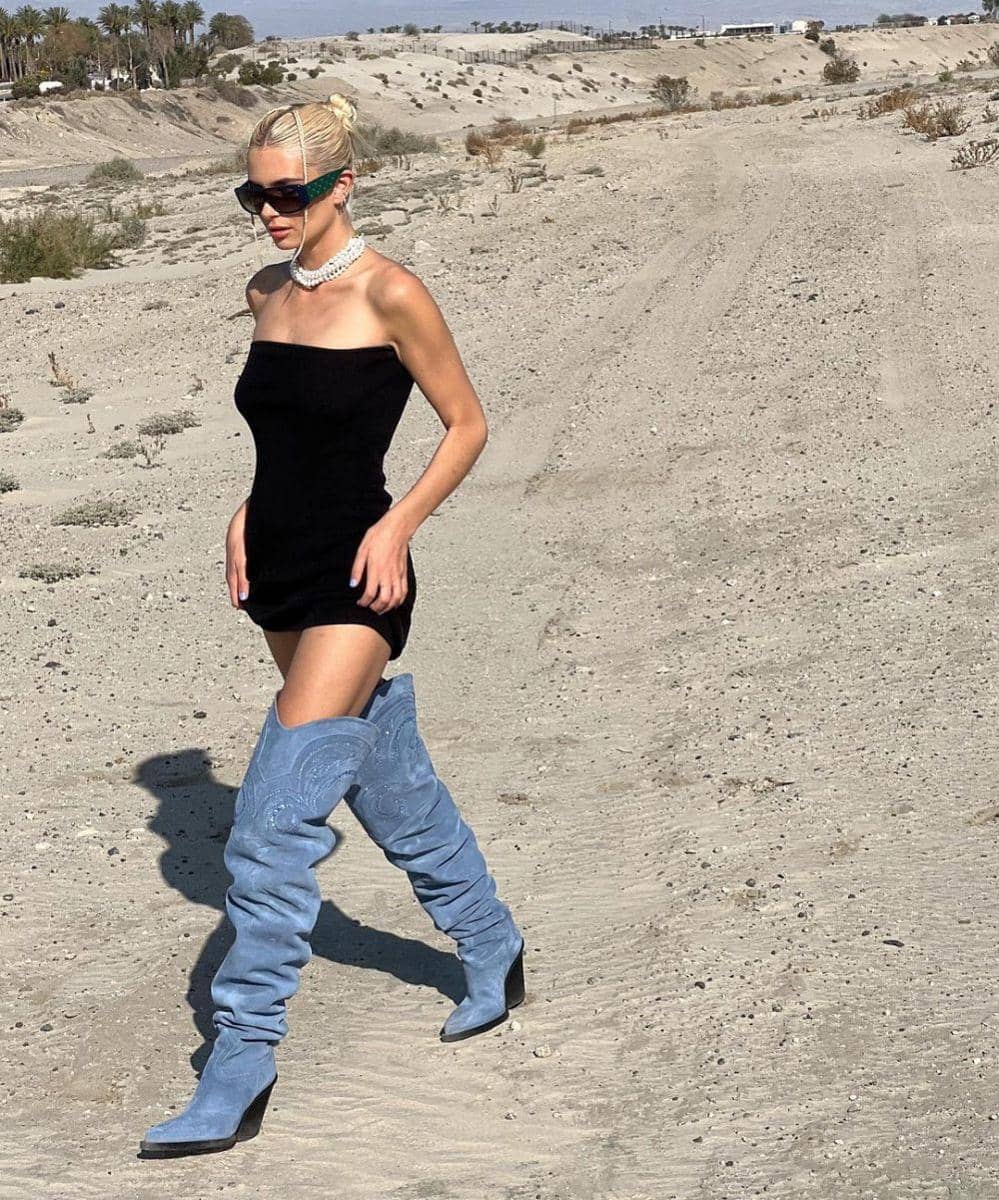 Gaya OOTD Xenia Adonts di Coachella 2023 (instagram.com/xeniaadonts)