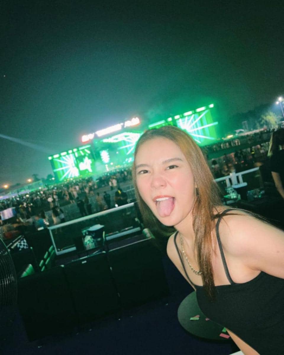 potret Pearwah Nichaphat di Festival "Rolling Loud Thailand 2023" (instagram.com/nichaphatc)