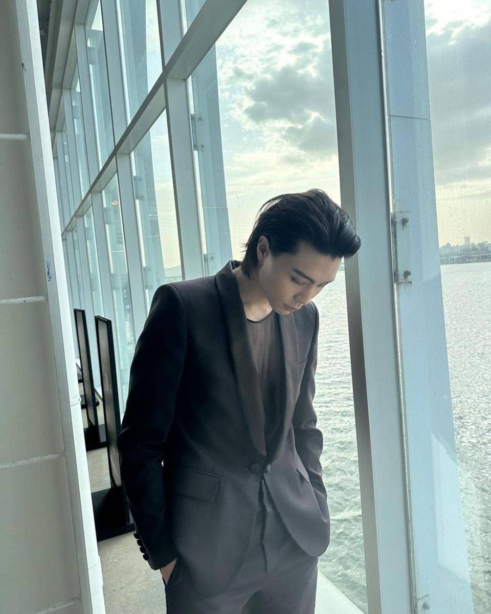 Johnny NCT di acara NCT DOJAEJUNG DEBUT LAUNCH SHOW (instagram.com/johnnyjsuh)
