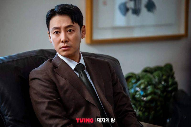 Kim Dong Wook di The King of Pigs (instagram.com/tving.official)