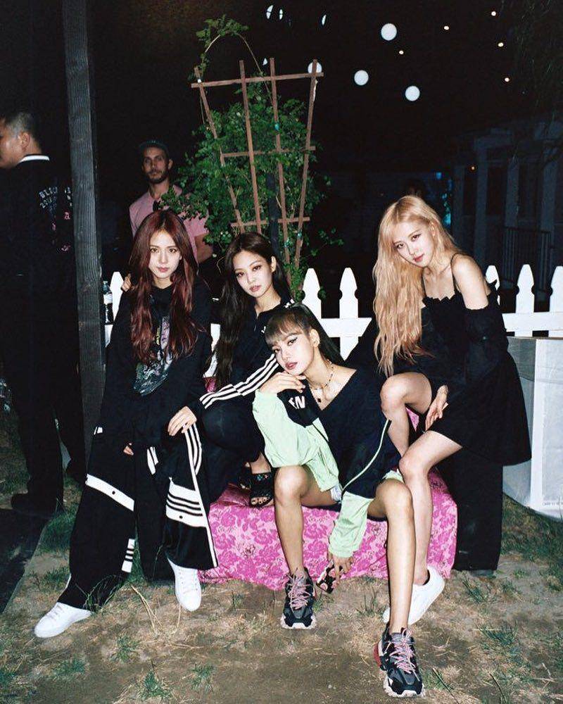 BLACKPINK di Coachella 2019 (instagram.com/roses_are_rosie)
