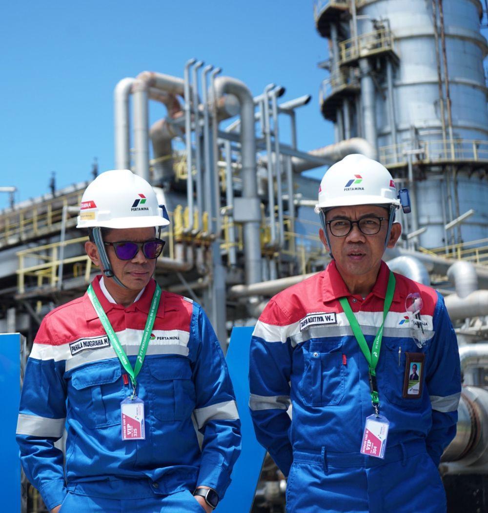 Wakil Komisaris Utama (Wakomut) PT Pertamina (Persero) Pahala Mansury saat aat mengunjungi kilang Refinery Unit III Plaju PT Kilang Pertamina Internasional di Palembang, Senin (17/04/2023). (Dok. Pertamina)
