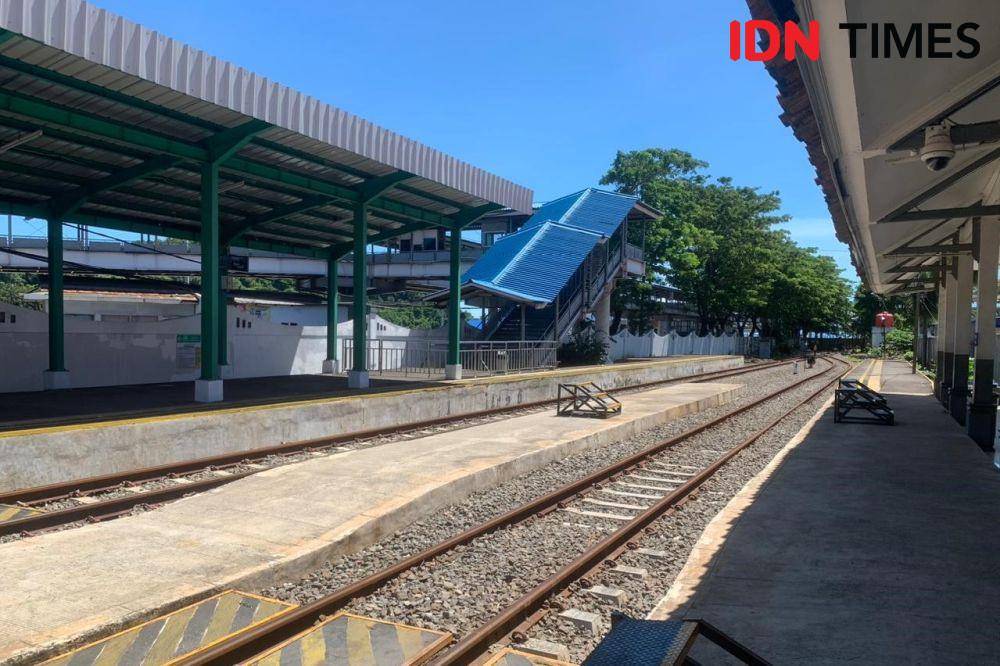 Stasiun KAI Merak (IDN Times/Muhammad Iqbal)