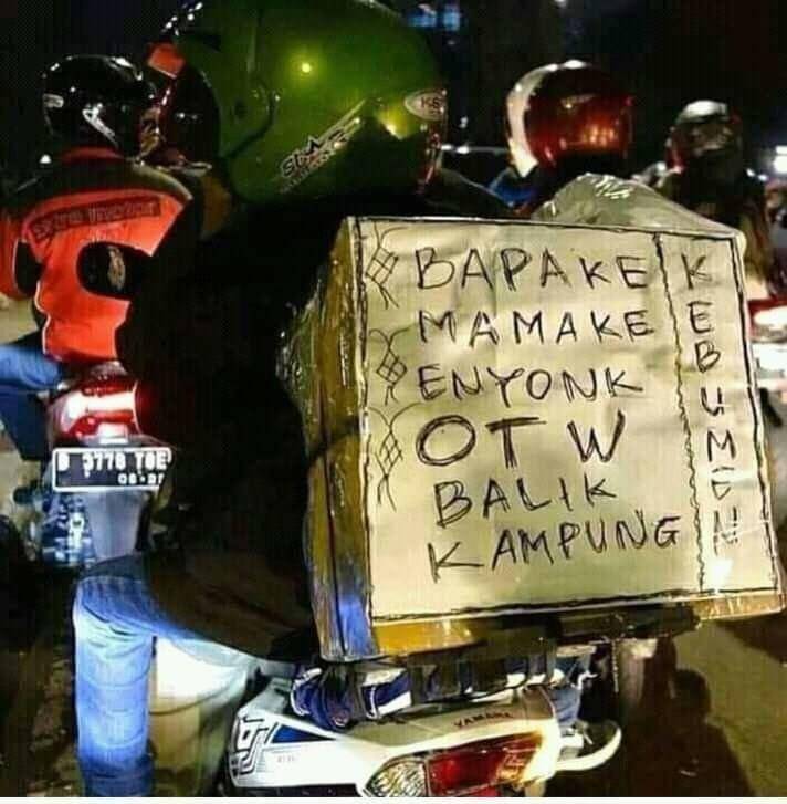 tulisan kocak pemudik motor (twitter.com/wpamuji)