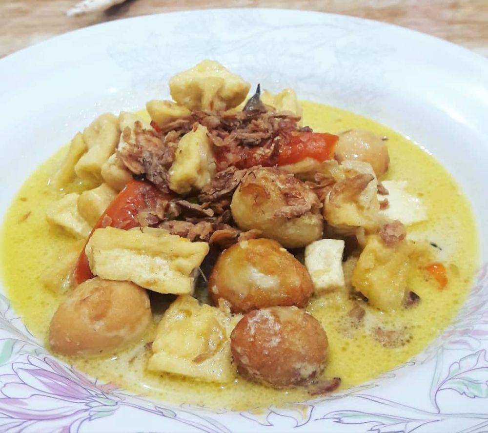 opor telur puyuh (instagram.com/vytailupita)