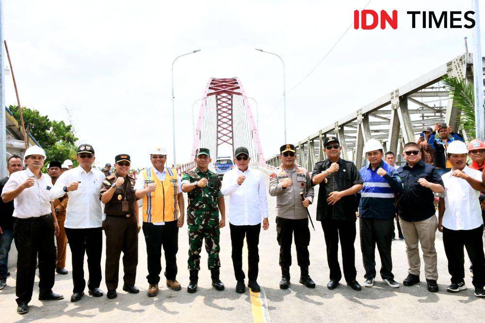 Pengoperasian Jembatan Sei Wampu secara fungsional di Langkat (IDN Times/ Bambang Suhandoko)