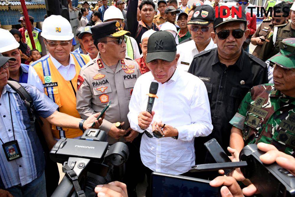 Pengoprasian jembatan sei wampu secara fungsional di Langkat (IDN Times/ Bamban Suhandoko)