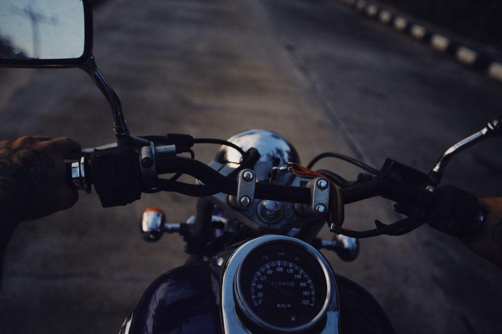 ilustrasi speedometer motor (Pexels.com/Alexey Demidov)