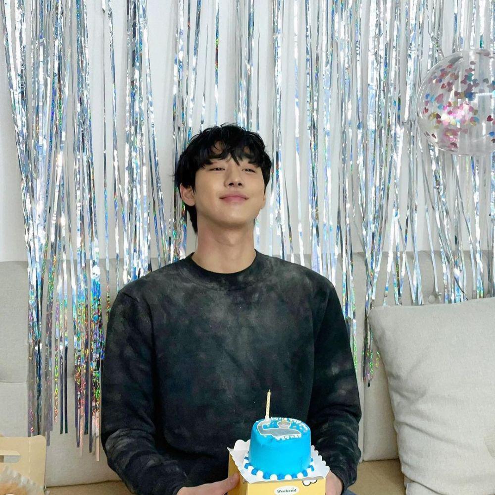 momen ulang tahun Ahn Hyo Seop (instagram.com/imhyoseop)
