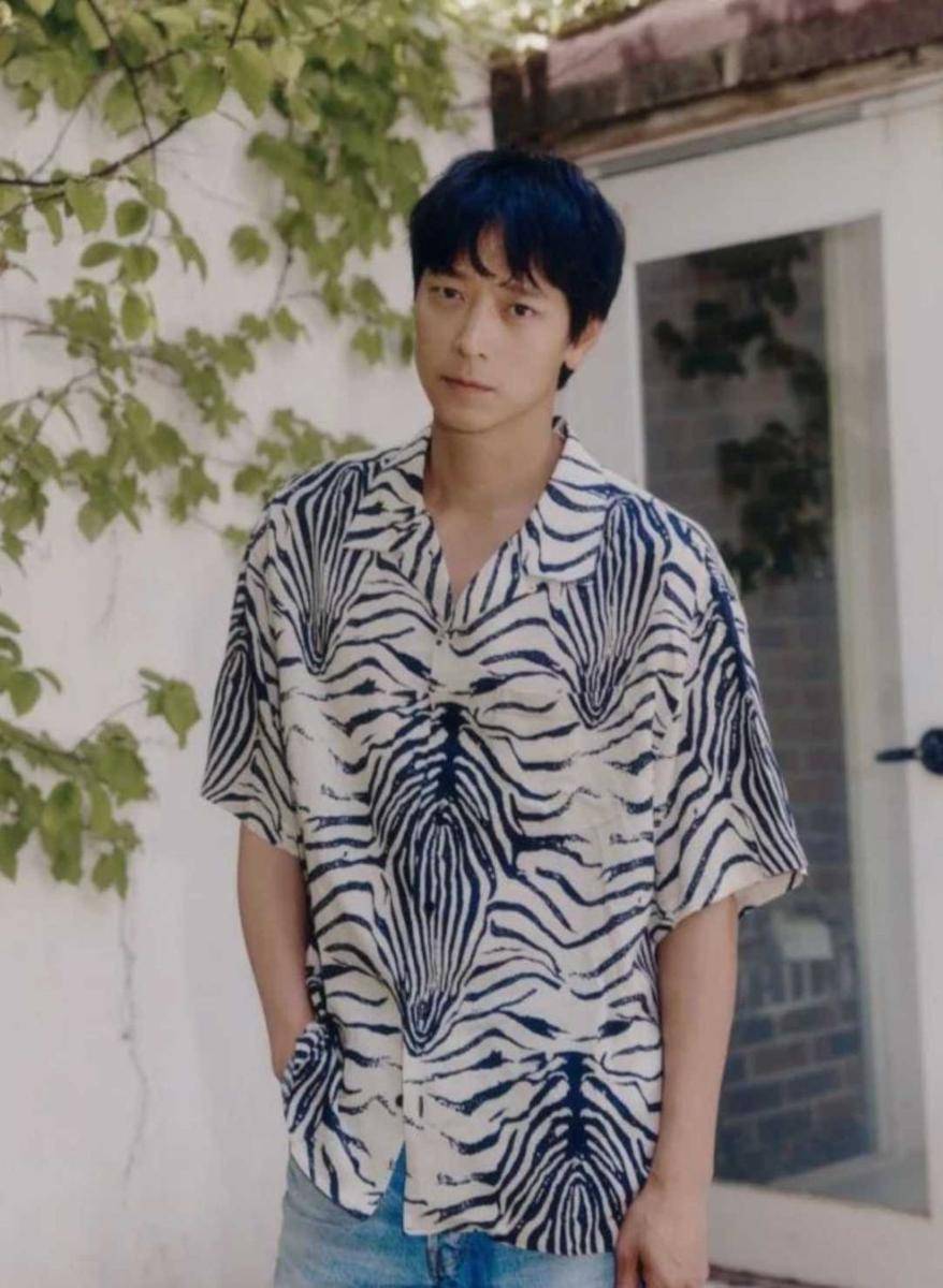 Kang Dong Won (instagram.com/kangdongwon23)