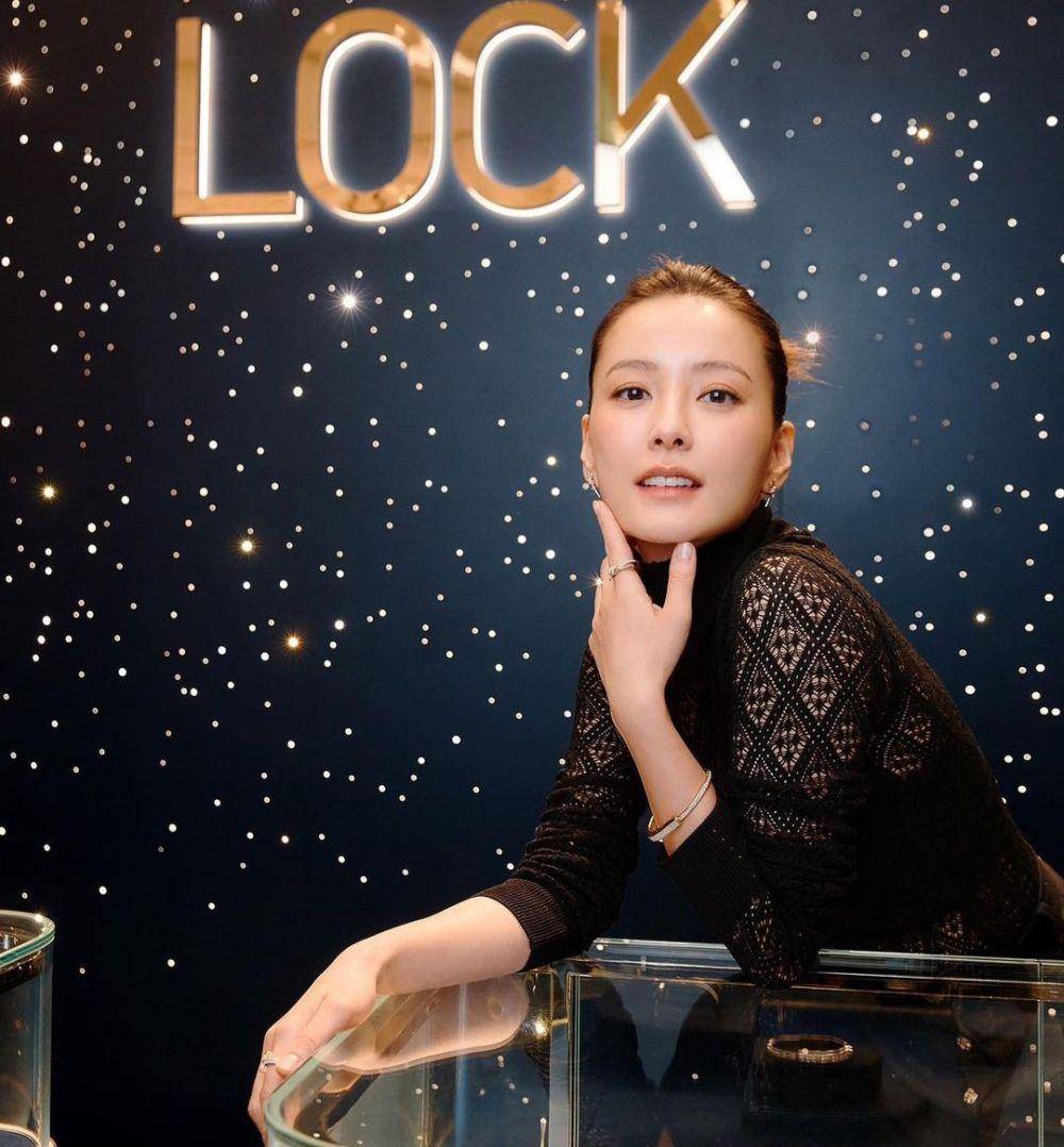 Jung Yoo Mi (instagram.com/jungyumigram)