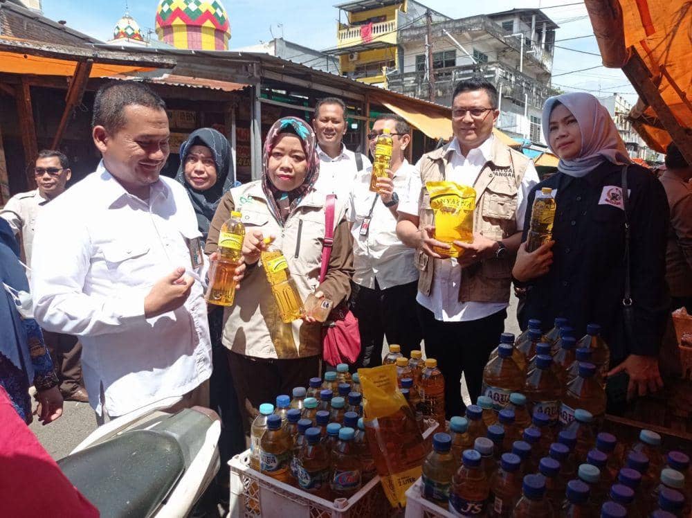 Satgas Pangan Polri Temukan Minyakita Dijual Melebihi HET di Makassar