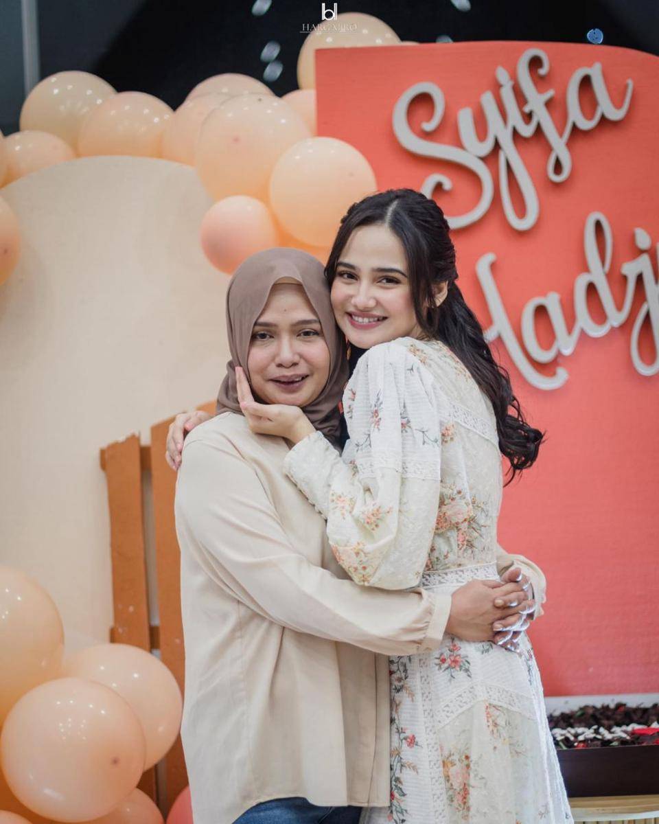 potret Syifa Hadju dan ibu (instagram.com/syifahadju)