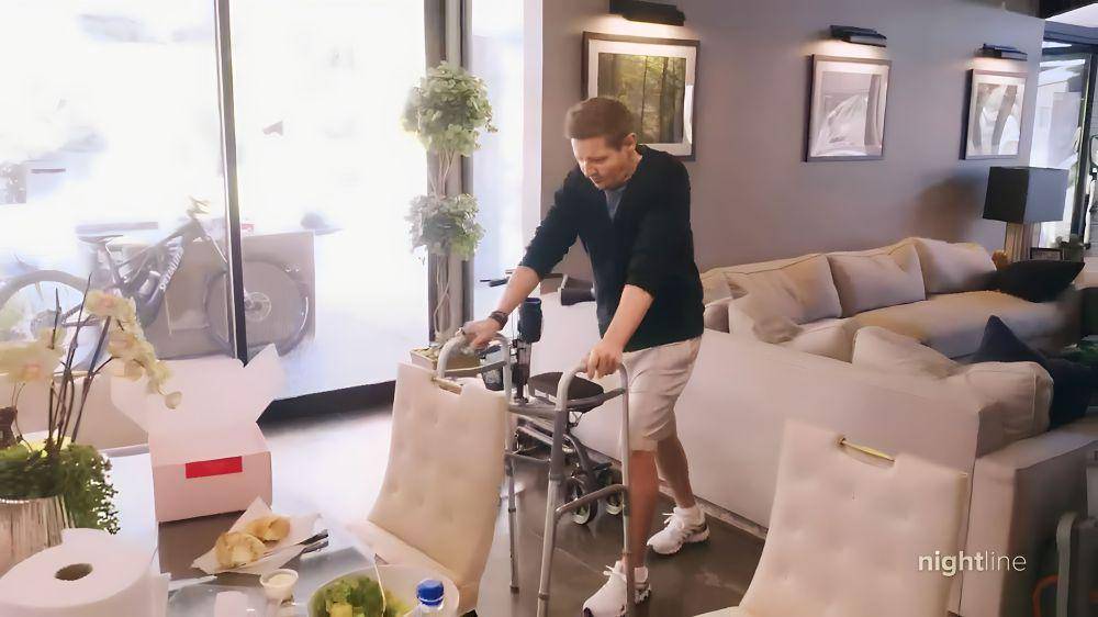 Jeremy Renner (youtube.com/@ABCNews)