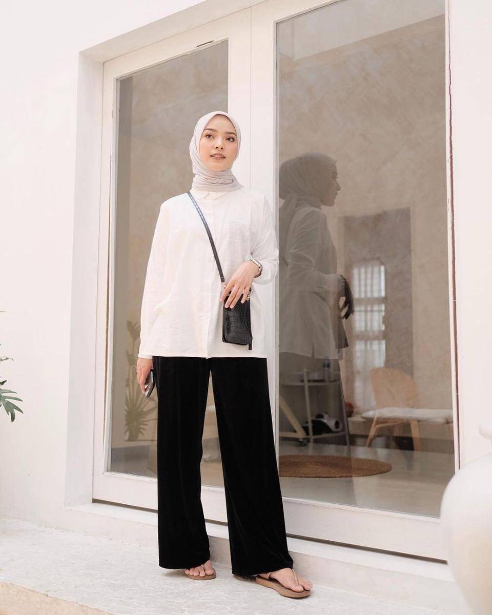 ide outfit office look ala Intan Sugih (instagram.com/intansugih)