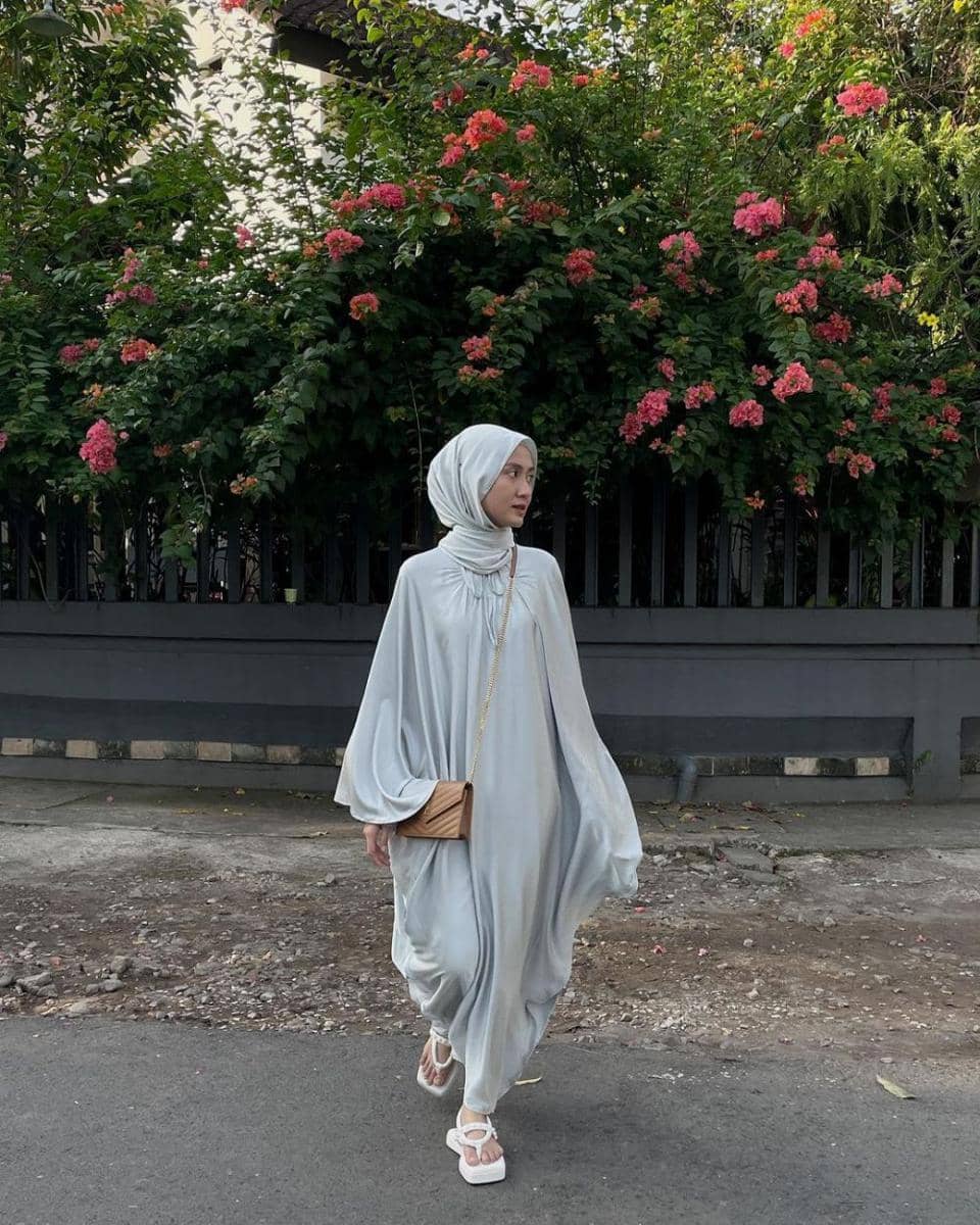 inspirasi outfit lebaran ala selebgram Inas Rana (instagram.com/inasrana)