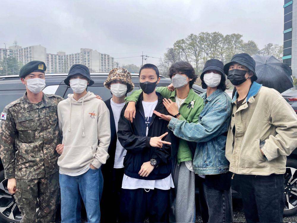 J-Hope BTS berangkat wajib militer (Twitter.com/BTS_twt)