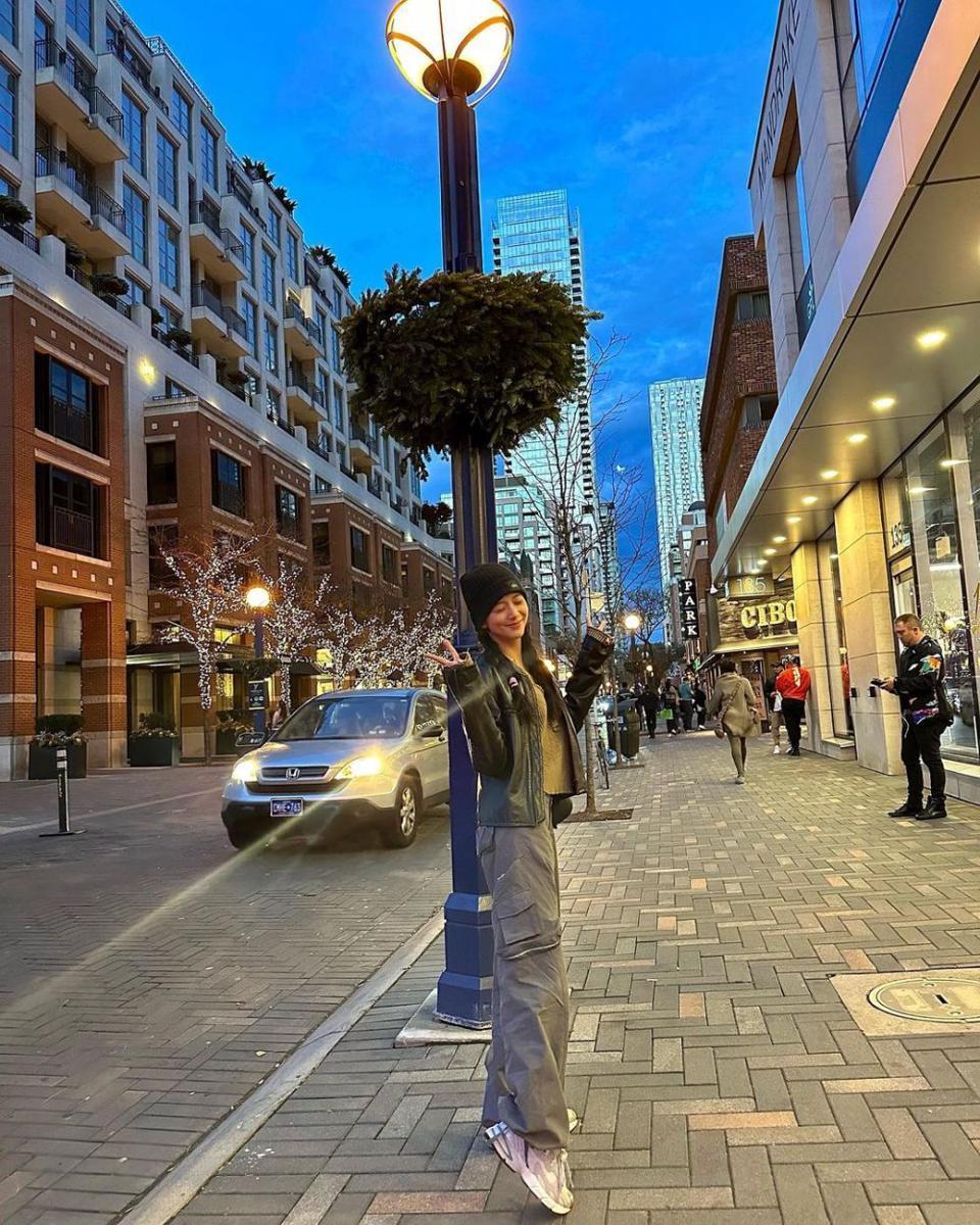 Jisoo BLACKPINK (instagram.com/sooyaaa__)