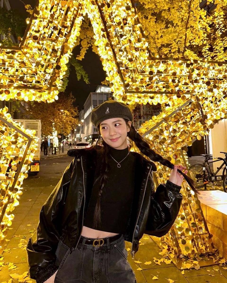Jisoo BLACKPINK (instagram.com/sooyaaa__)