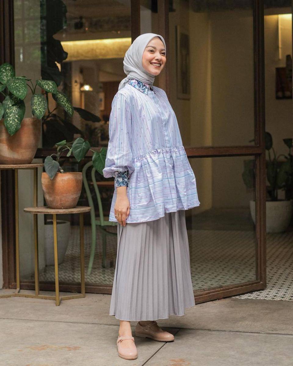 ide outfit office look ala Intan Sugih (instagram.com/intansugih)