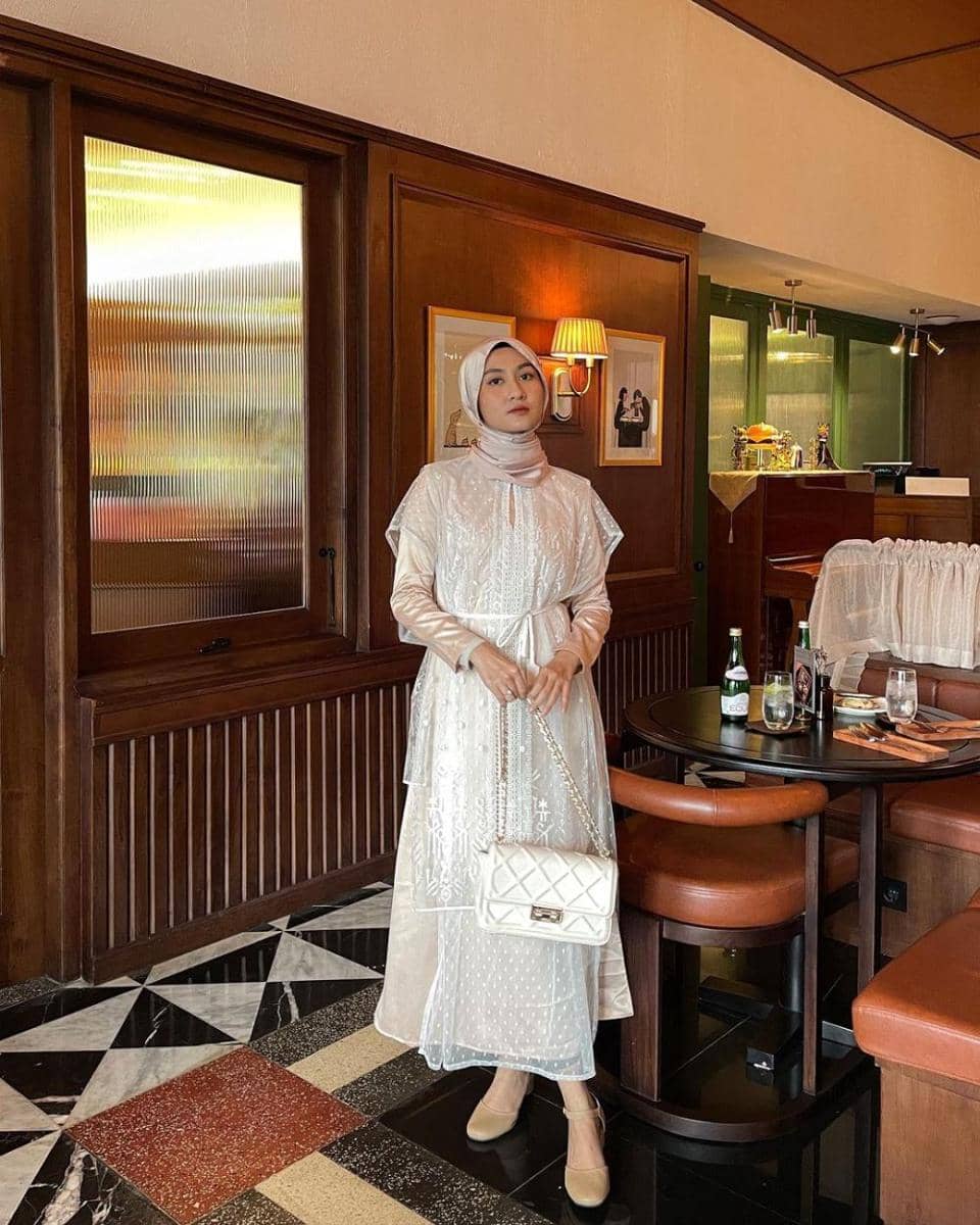 inspirasi outfit lebaran ala selebgram Inas Rana (instagram.com/inasrana)