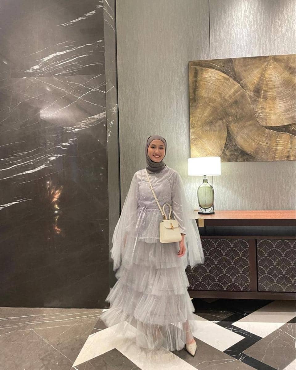 inspirasi outfit lebaran ala selebgram Inas Rana (instagram.com/inasrana)