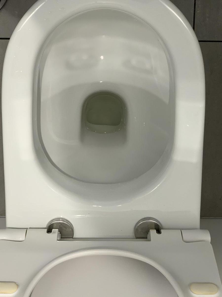 potret momen kocak di toilet (reddit.com/user/Automatic-Contest659)
