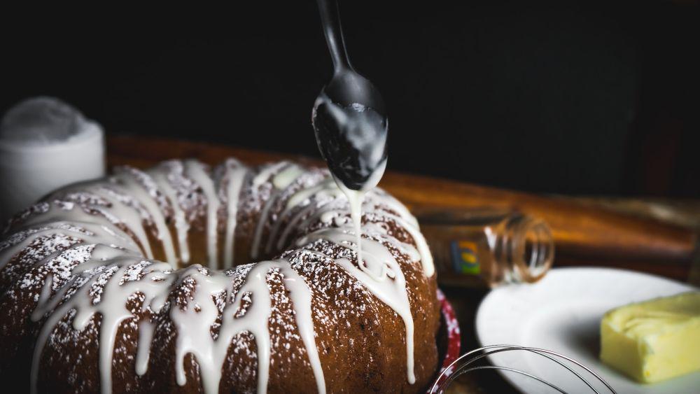 ilustrasi kue bolu lezat (unsplash.com/Chris Hardy)