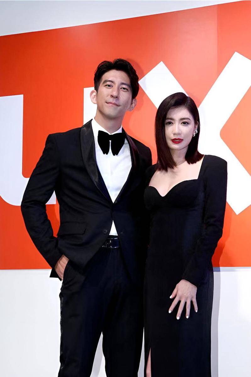 potret Alyssa Chia dan Xiu Jie Kai (weibo.cn/热剧八卦炉)