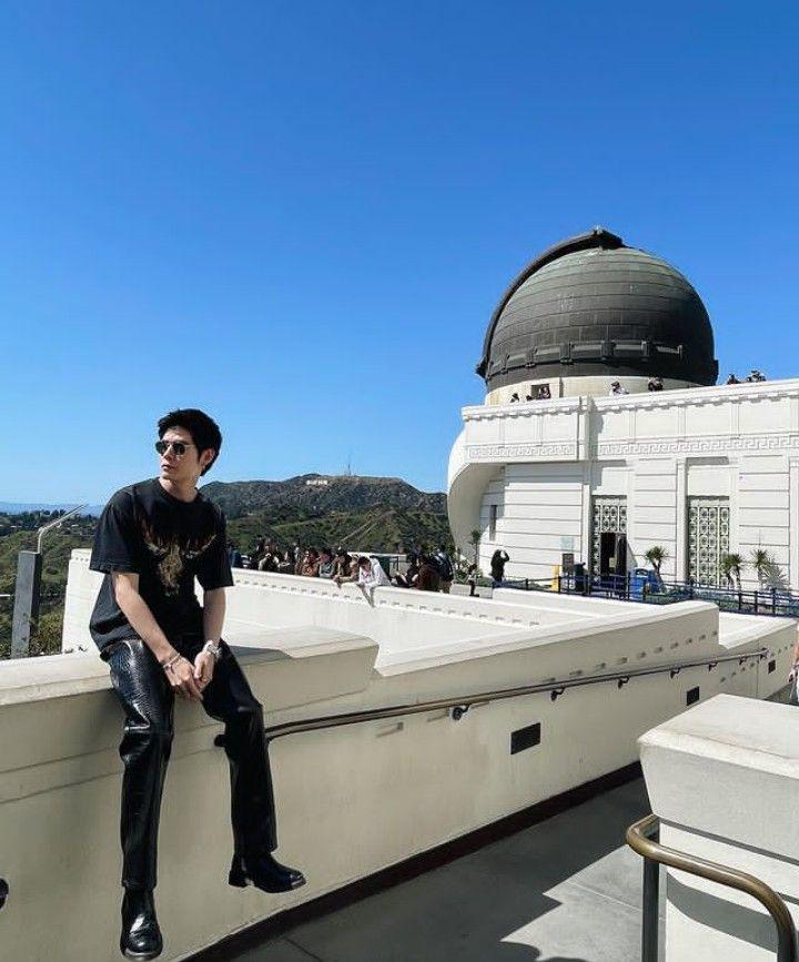 outfit traveling ala Nodt Nutthasid (instagram.com/nodted)