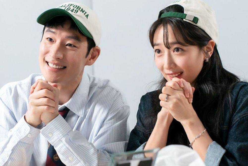 potret Lee Je Hoon dan Pyo Ye Jin dalam drakor Taxi Driver 2 (instagram.com/sbsdrama.official)