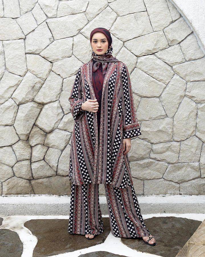 Baju Lebaran dari Mandjha by Ivan Gunawan (instagram.com/mandjha.ivangunawan)