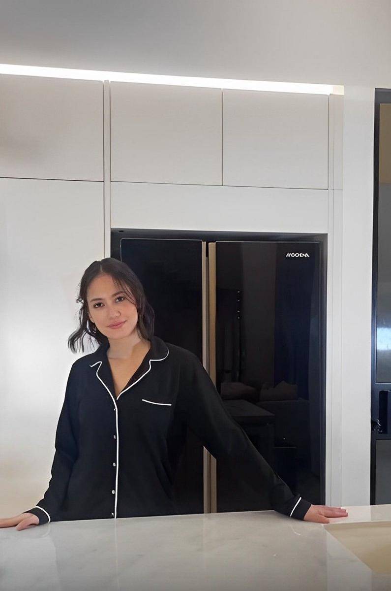 potret Pevita Pearce siapkan makan sahur (instagram.com/pevpearce)
