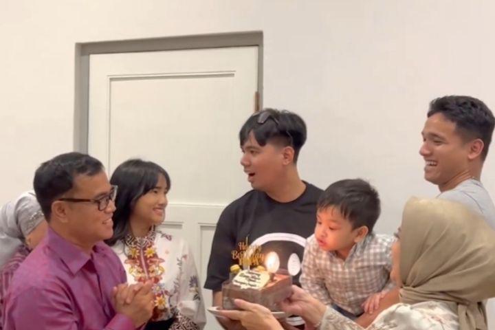 potret kejutan ulang tahun Haji Faisal (instagram.com/fransfaisal_)