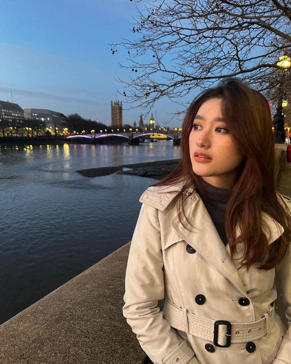 artis yang pernah dekat dengan Billy Syahputra (instagram.com/amandacaesaa)