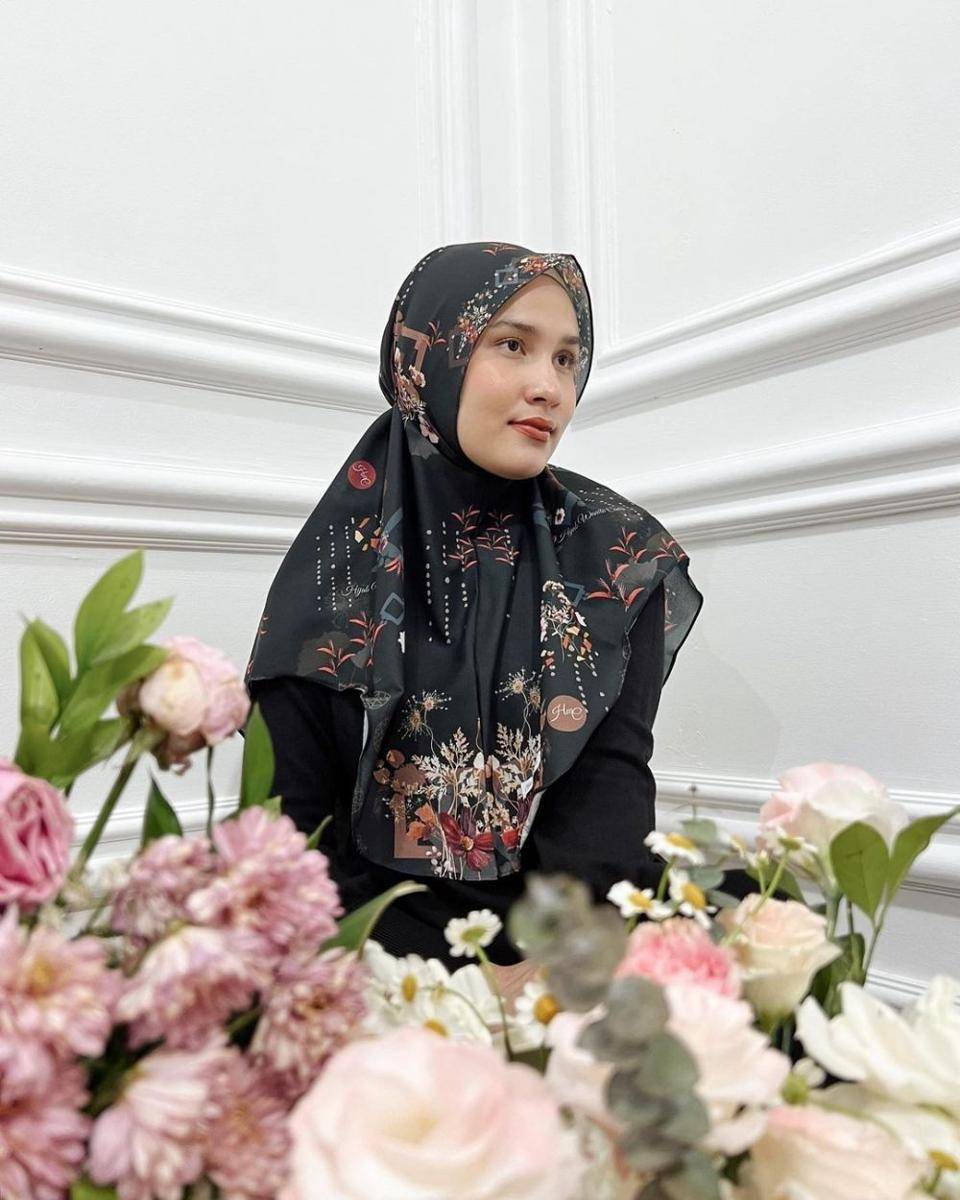 style hijab lebaran (instagram.com/dwihandaanda)