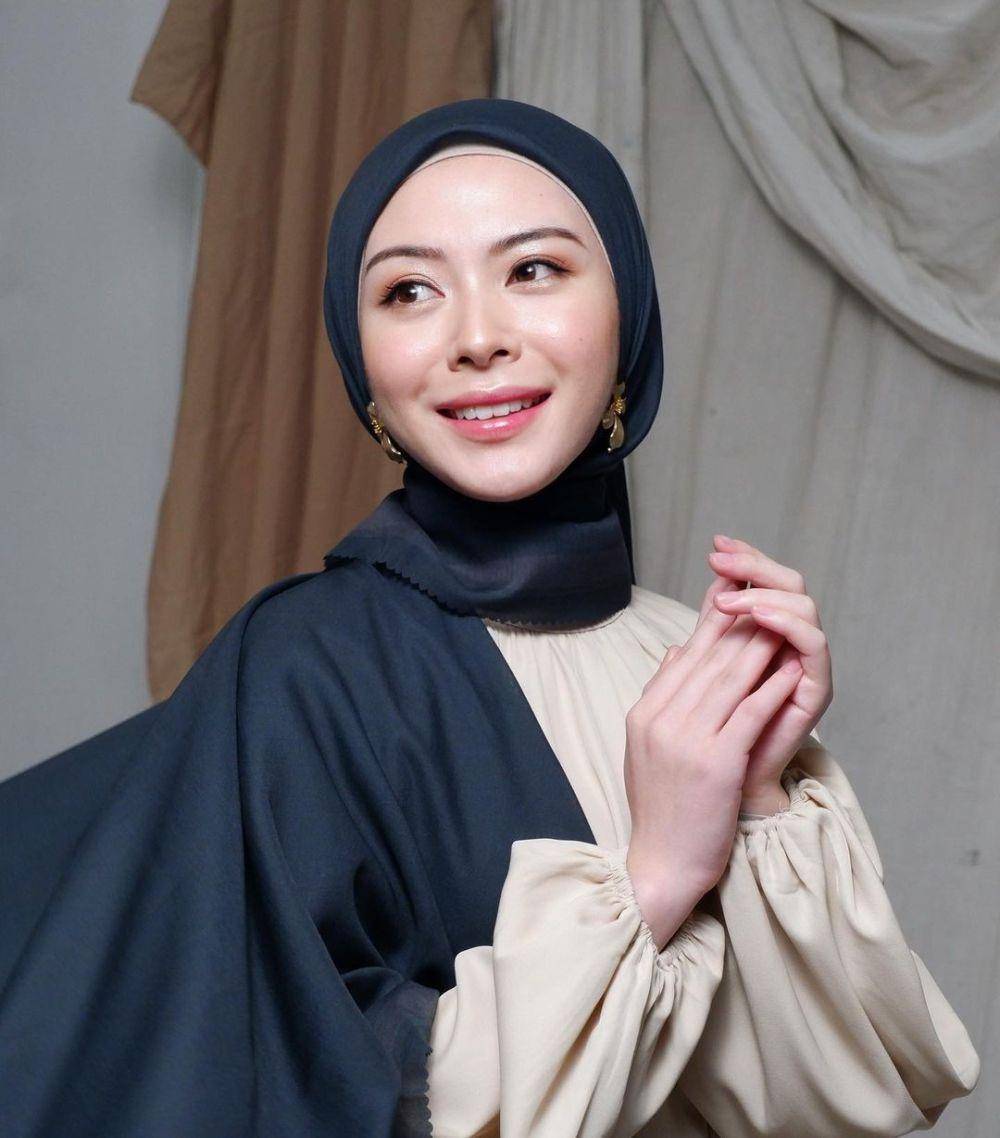 style hijab lebaran (instagram.com/xolovelyayana)