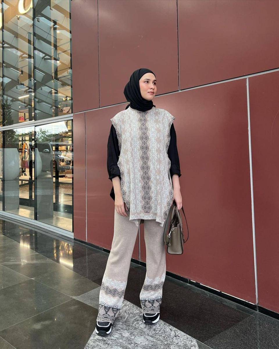 ootd halal bihalal (instagram.com/dwihandaanda)