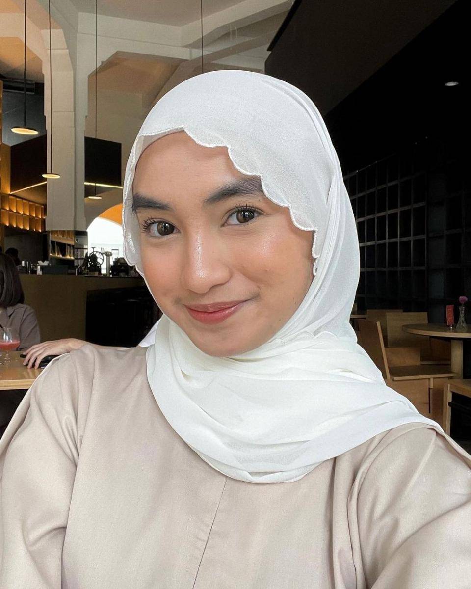 OOTD halal bihalal (instagram.com/kanazhra)