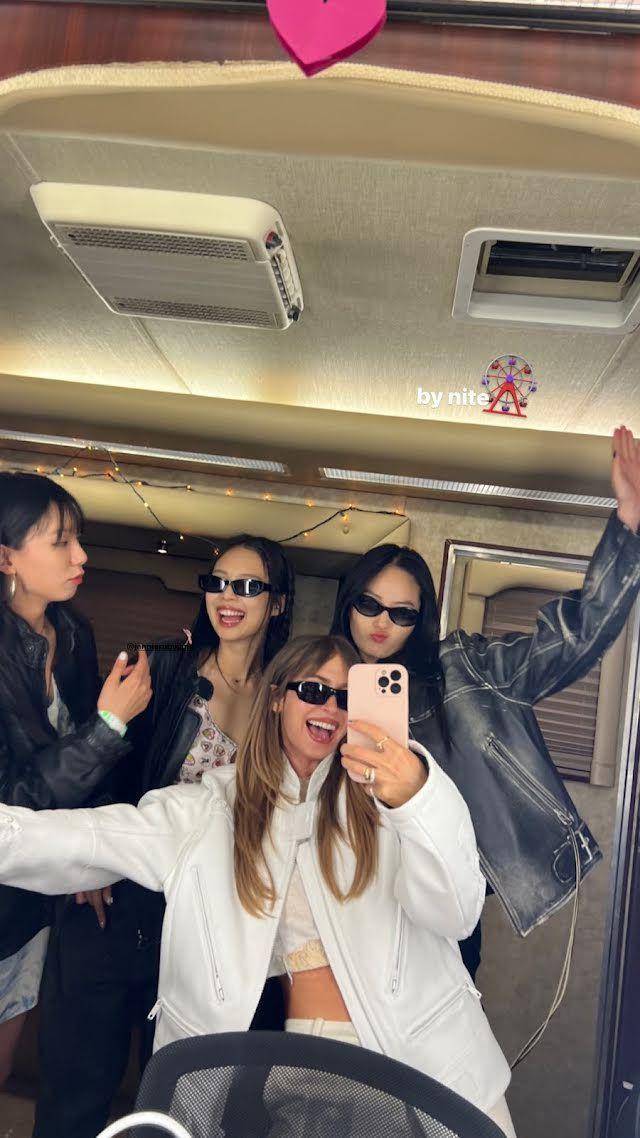 Jennie bersama Shin Hyun Ji, Lee Ho Jung, dan Simi (instagram.com/simihaze)