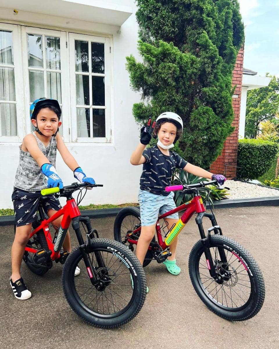 potret dua anak Sissy Priscillia (instagram.com/sysiio)