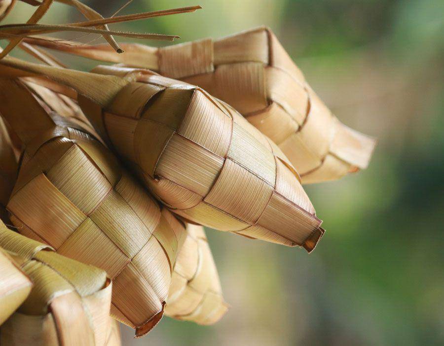 Ketupat saat lebaran. (Unsplash.com/Mufid Majnun)