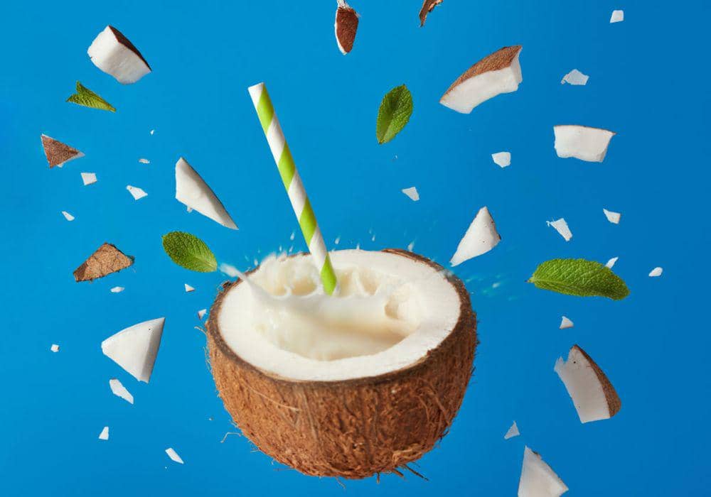 Ilustrasi kelapa muda. (Unsplash.com/Tangerine Newt)