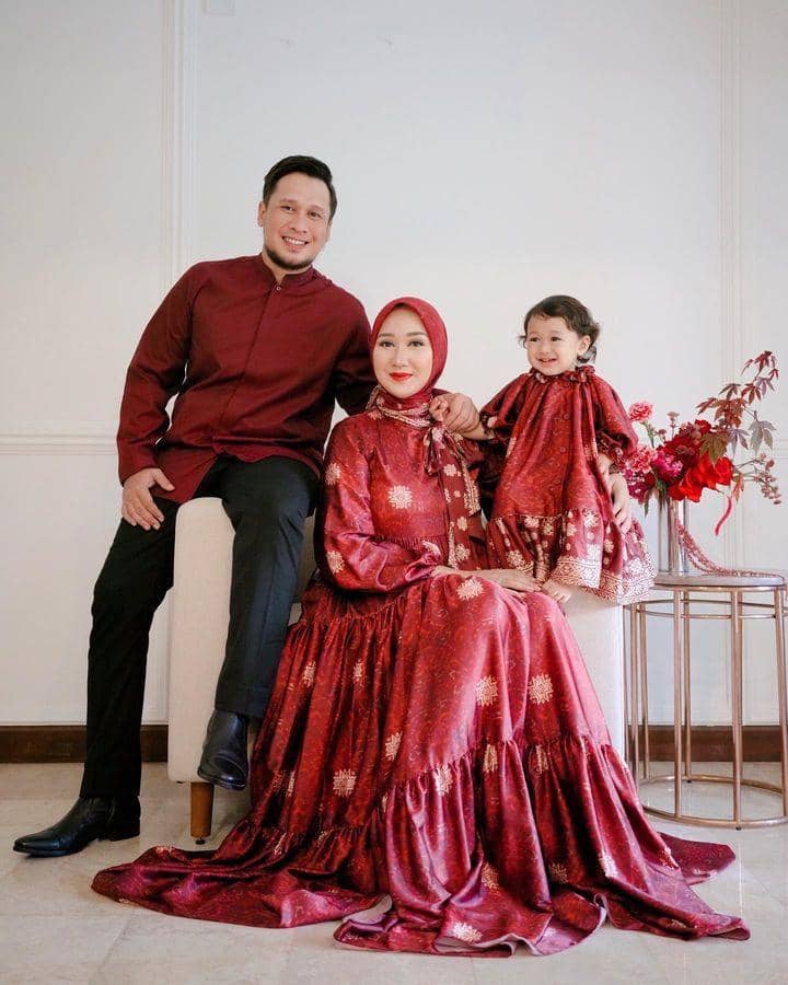 dress muslim bold (instagram.com/dianpelangi)