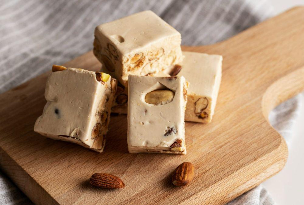 ilustrasi nougat kacang (freepik.com/freepik)