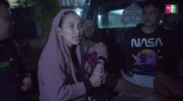 potret Ayu Ting Ting sahur on the road (youtube.com/Qiss You TV)