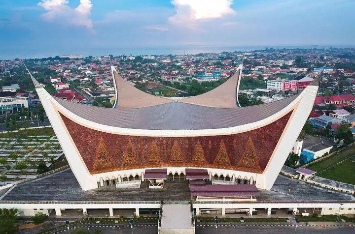 Kota Padang (instagram.com/ssc_padang)