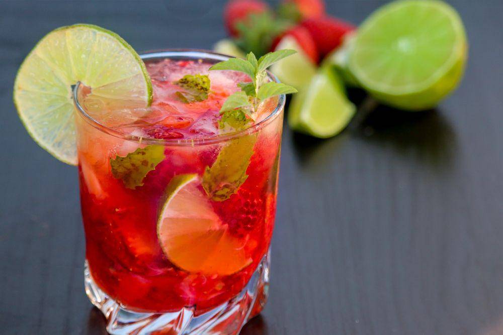 ilustrasi minuman segar (pixabay.com/blandinejoannic)