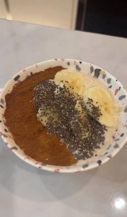 menu sahur Pevita Pearce (instagram.com/pevpearce)
